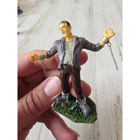 Lemax Frankenstein monster chains Halloween people village accessory - Picture 3 of 8